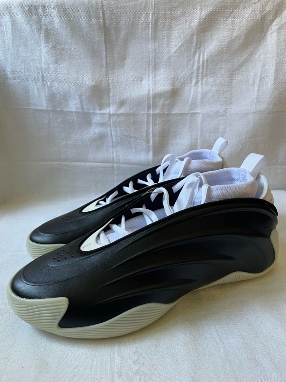 adidas Harden Volume 9 Black Warm Vanilla Basketball Shoes Mens Size 11.5 JQ9137